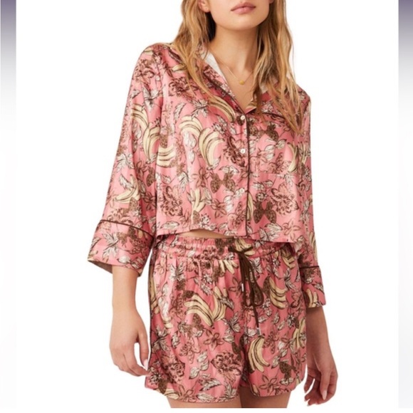 Free People Other - Free People Pillow Talk floral banana print poly short set pajamas EUC size M